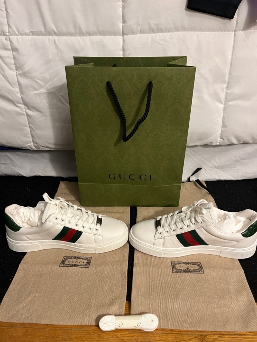 Gucci - Brand New Women's Gucci White Ace Sneaker with Web. NWB - Picture 10 of 16